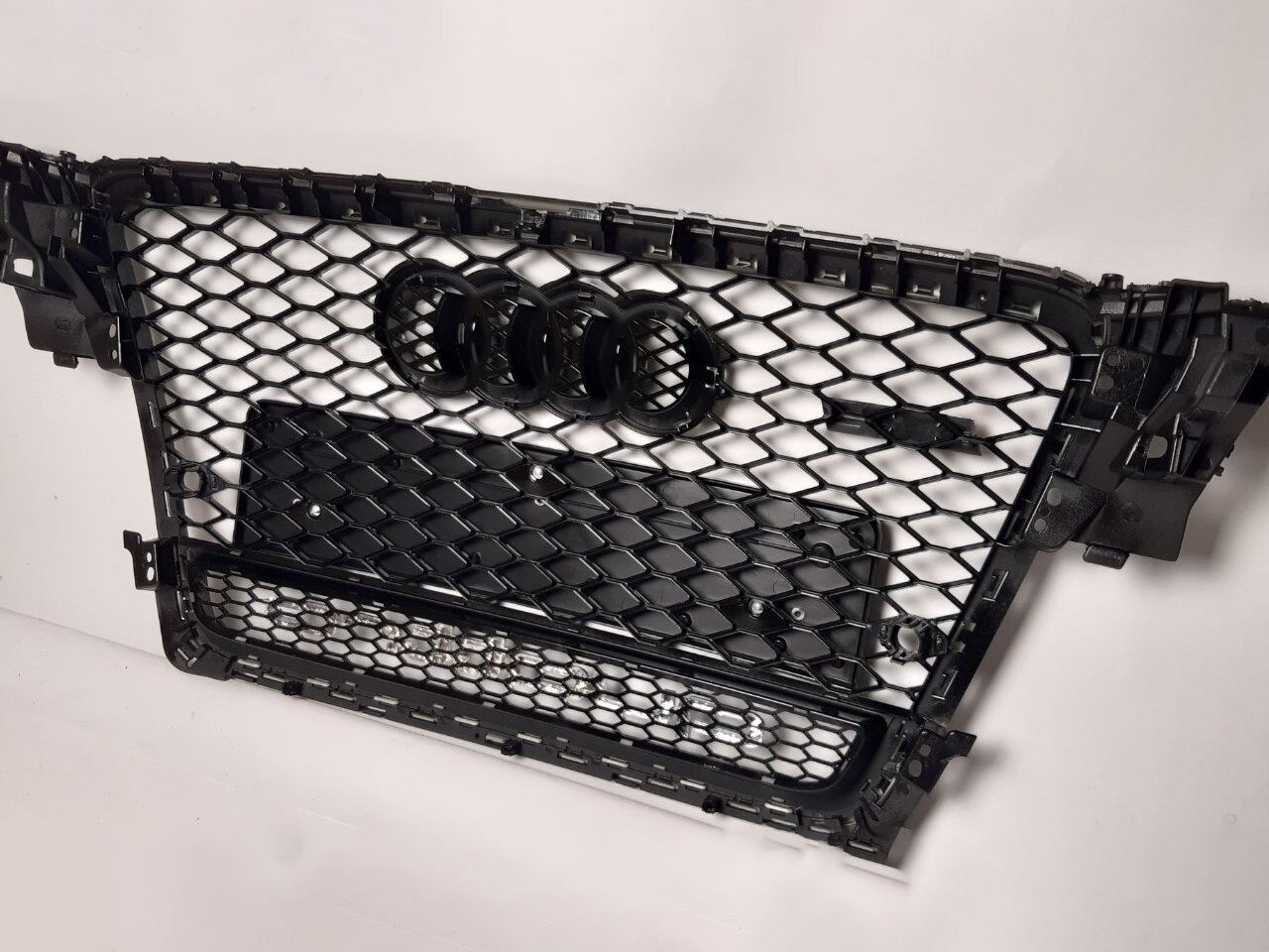 Audi A4 Pre-Facelift B8 2008-2011 Front Grill, Honeycomb Grill, RS4 Chrome Quattro Style